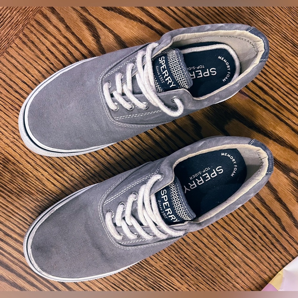 NEW MENS SPERRY…Gray Casual Shoes